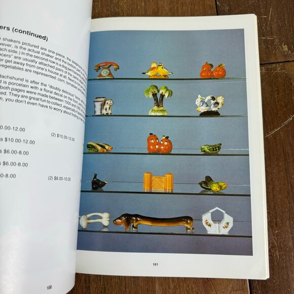 Collector's Encyclopedia of Salt and Pepper Shakers by Melva Davern Revised 1991 - Picture 5 of 10